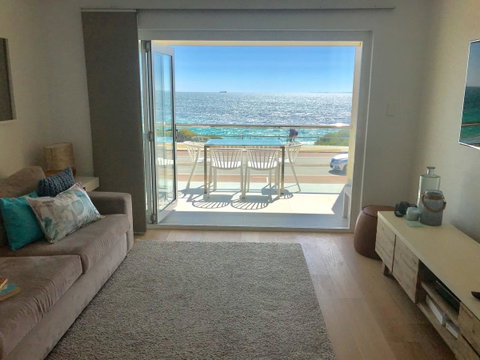Cottesloe Beachfront Ocean View Apartment - South Australia Travel 0