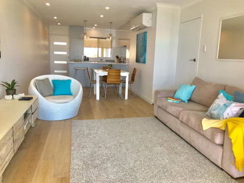 Cottesloe Beachfront Ocean View Apartment - South Australia Travel 7