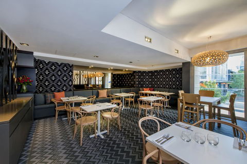 Oaks Perth Hotel - South Australia Travel 42