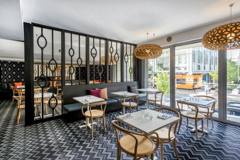 Oaks Perth Hotel - South Australia Travel 36