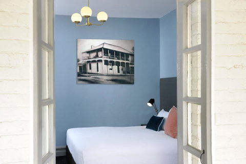 The Stirling Arms Hotel - South Australia Travel 4