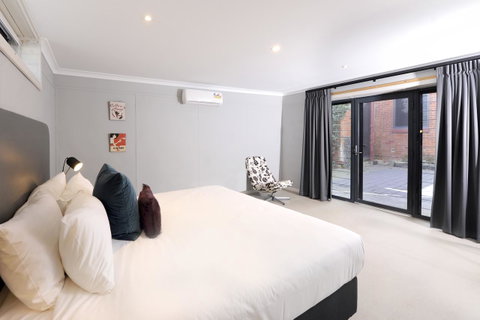 The Stirling Arms Hotel - South Australia Travel 30