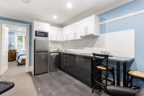 Blue Door Apartments - South Australia Travel 3