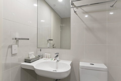 Metro Hotel Perth - South Australia Travel 30