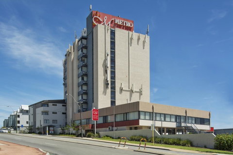 Metro Hotel Perth - South Australia Travel 5