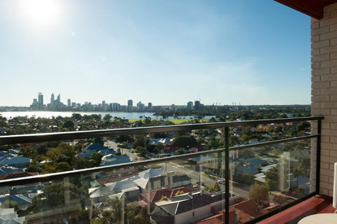 Metro Hotel Perth - South Australia Travel 6
