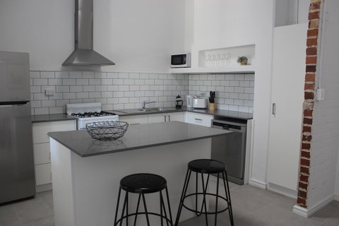 Captain\'s Heritage Cottage - Central Fremantle 2 Bedroom Historic Cottage - South Australia Travel 5