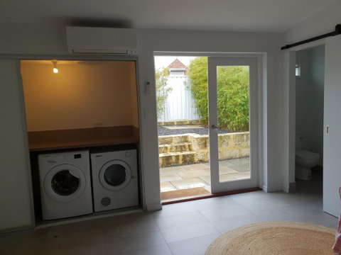 Captain\'s Heritage Cottage - Central Fremantle 2 Bedroom Historic Cottage - South Australia Travel 14