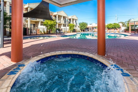 Country Comfort Perth - South Australia Travel 35