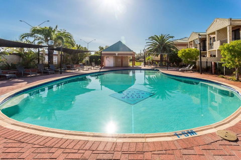 Country Comfort Perth - South Australia Travel 3