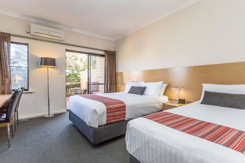 Country Comfort Perth - South Australia Travel 34