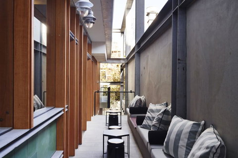 Alex Hotel - South Australia Travel 24