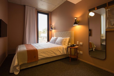 Alex Hotel - South Australia Travel 6