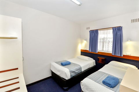 Dolphin Lodge Albany - Self Contained Apartments At Middleton Beach - South Australia Travel 29