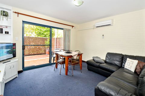 Dolphin Lodge Albany - Self Contained Apartments At Middleton Beach - South Australia Travel 10