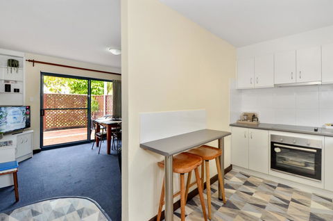 Dolphin Lodge Albany - Self Contained Apartments At Middleton Beach - South Australia Travel 8