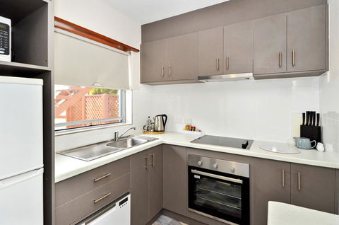 Dolphin Lodge Albany - Self Contained Apartments At Middleton Beach - South Australia Travel 31