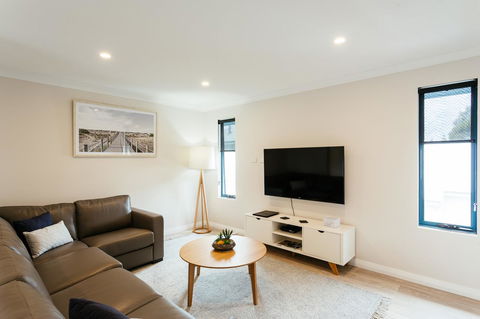 Dolphin Lodge Albany - Self Contained Apartments At Middleton Beach - South Australia Travel 40