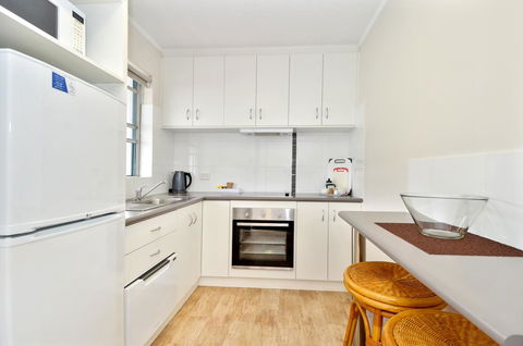 Dolphin Lodge Albany - Self Contained Apartments At Middleton Beach - South Australia Travel 5