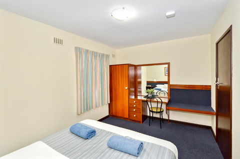 Dolphin Lodge Albany - Self Contained Apartments At Middleton Beach - South Australia Travel 25