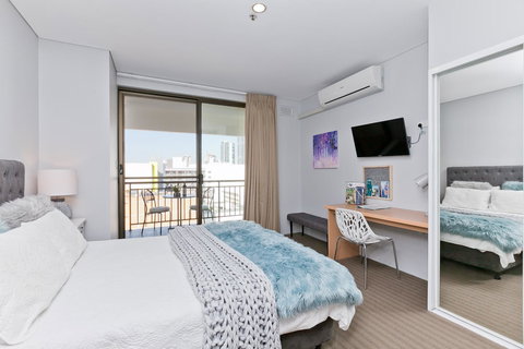 Central City Exclusive Apartments - South Australia Travel 11