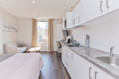 Central City Exclusive Apartments - South Australia Travel 27