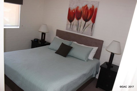 Mollymook Cove Apartments - South Australia Travel 25