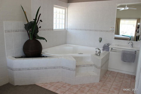 Mollymook Cove Apartments - South Australia Travel 8