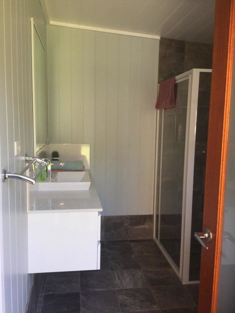 Jetz Bungalow - South Australia Travel 3