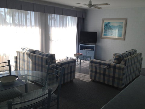 Breakers Apartments - South Australia Travel 13