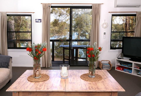 Refuge Cove On Pittwater - South Australia Travel 3