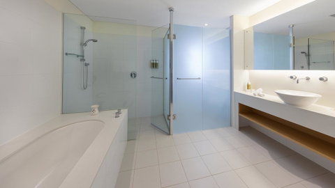 Oaks Cypress Lakes Resort - South Australia Travel 7