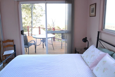 Bundle Hill Cottages - South Australia Travel 25