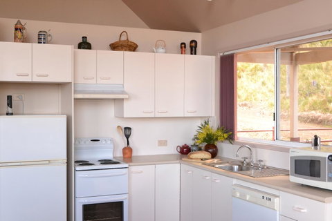 Bundle Hill Cottages - South Australia Travel 41