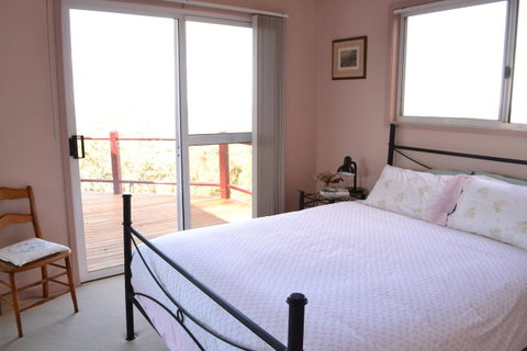 Bundle Hill Cottages - South Australia Travel 27