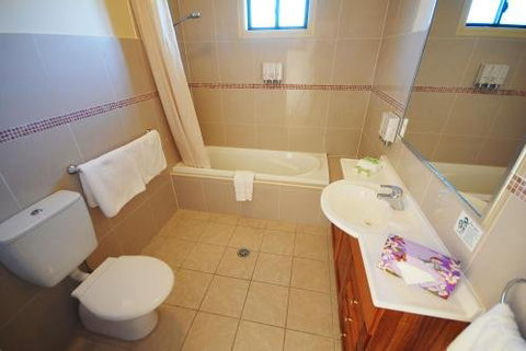Potters Apartments - South Australia Travel 13