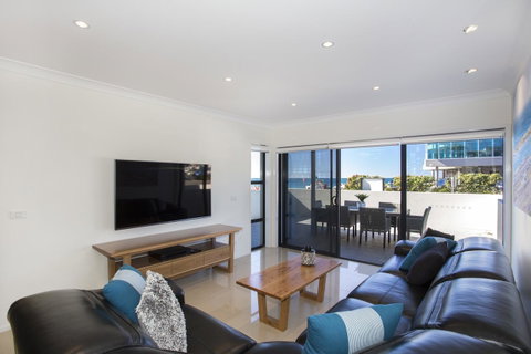 Beachfront 2 - South Australia Travel 3