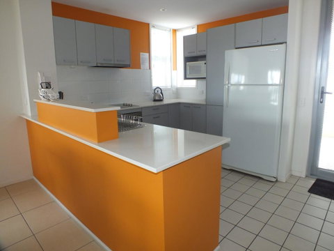 Pacific Marina Apartments - South Australia Travel 19