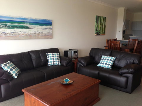 Pacific Marina Apartments - South Australia Travel 6
