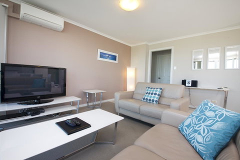 Sails Apartments - South Australia Travel 6