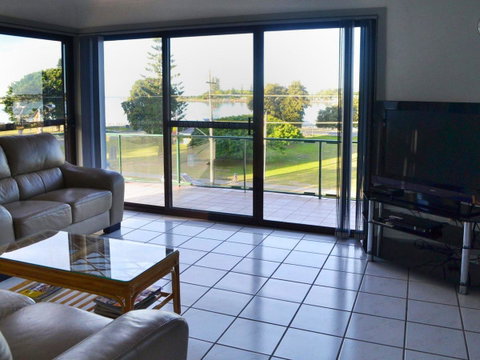 Oxley 8 At Tuncurry - South Australia Travel 5