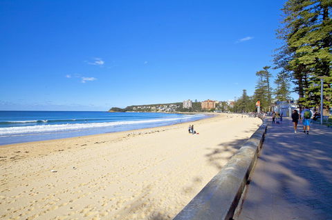 Manly Paradise Motel & Apartments - South Australia Travel 3