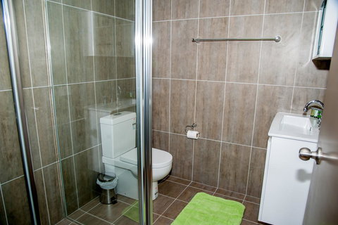 Sinclairs Country Retreat - South Australia Travel 41