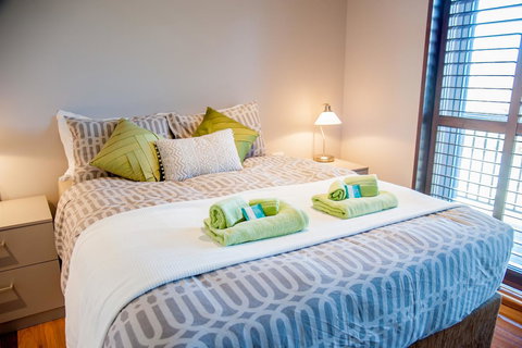 Sinclairs Country Retreat - South Australia Travel 8