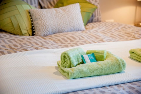 Sinclairs Country Retreat - South Australia Travel 10