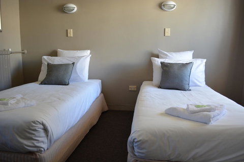 Commercial Hotel Motel Lithgow - South Australia Travel 30