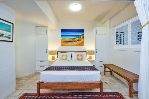 Julians Apartments - South Australia Travel 7