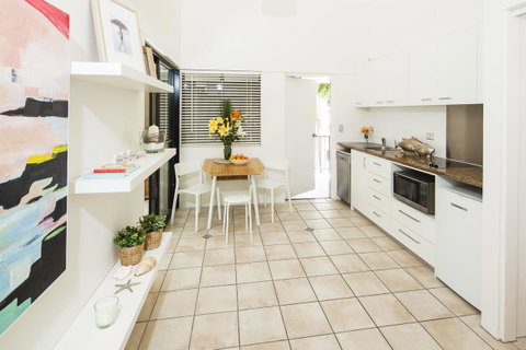 Julians Apartments - South Australia Travel 14