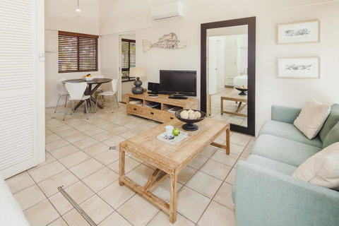 Julians Apartments - South Australia Travel 17