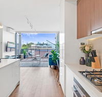 Large Light Luxe 3BDR 2BA Free Parking - walk to Sydney Uni and RPA - South Australia Travel